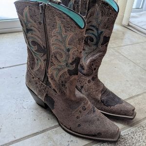 Ariat Rustler Square Toe Boots Sz 9.5